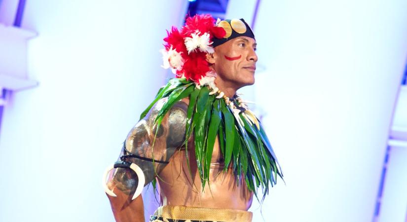 Ez aztán ritka fotó: Dwayne Johnson a 3 lányával együtt pózolt