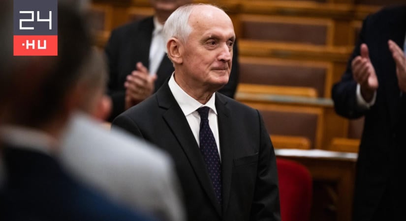 Szathmáry Zoltánt jelöli legfőbb ügyésznek az államfő
