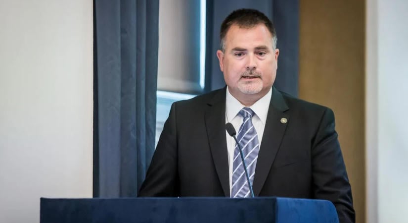 Furcsa helyzet állt elő Windisch László ügyében, újabb Alaptörvény-módosítás is jöhet