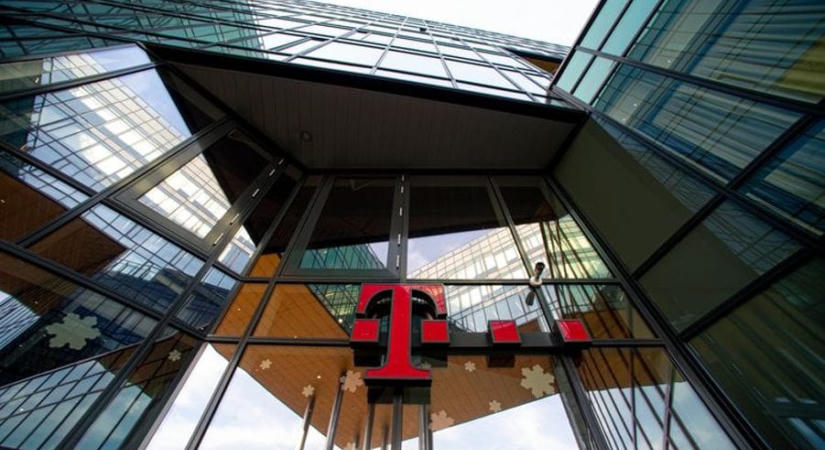 Hőhullám: a Magyar Telekom két hét otthoni munkavégzést rendelt el