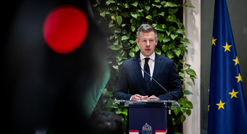 Nem problémamentes, valamit kezdeni kell az új alkotmánnyal