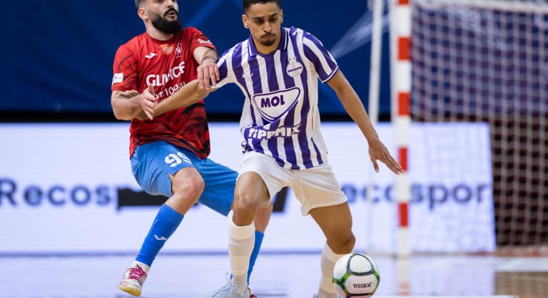 A csoportfavorit elleni bravúrdöntetlennel folytatta történelmi BL-szereplését az Újpest