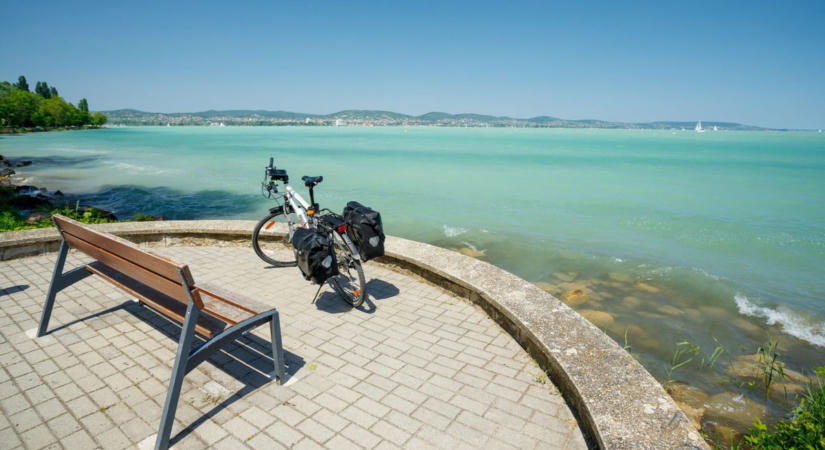 Ezek a Balaton legjobb bringaútjai a kerékpárosok szerint