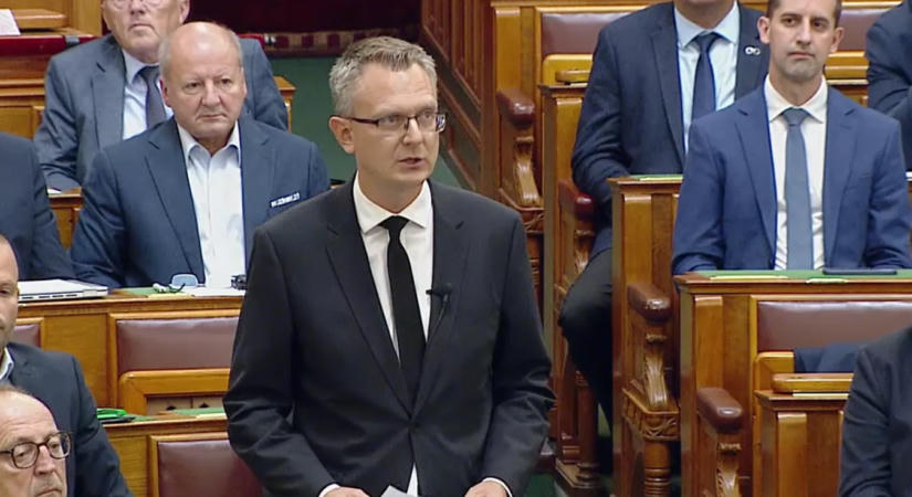 Rétvári Bence figyelmeztetett: a gyermekek védelme nem lehet politikai játszma