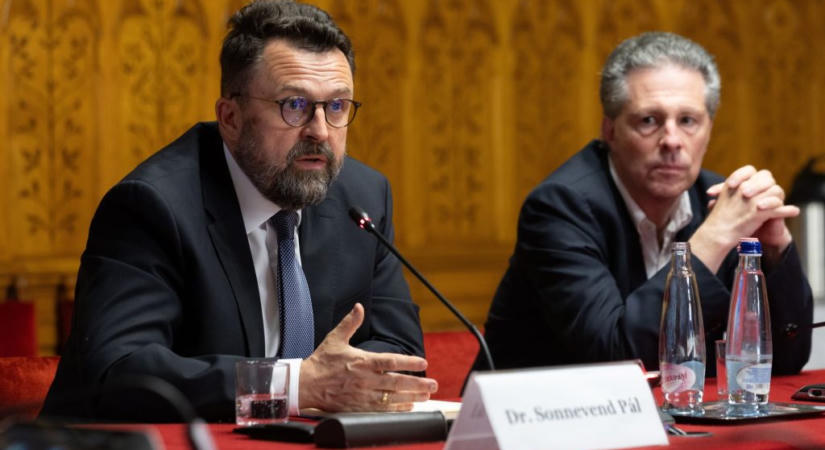 Sonnevend meggyőzte az Alkotmányügyi Bizottságot, Schiffernek nem sikerült