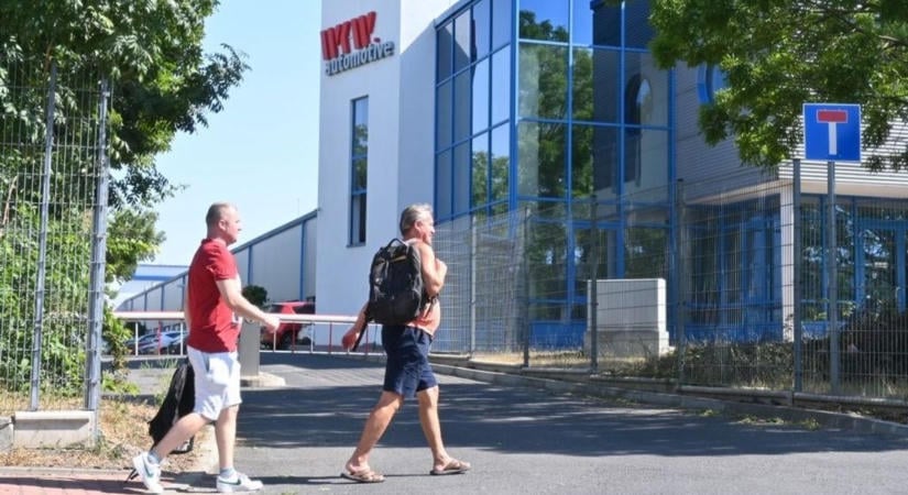 Állásbörzét tartanak a WKW-gyár elbocsátott dolgozóinak