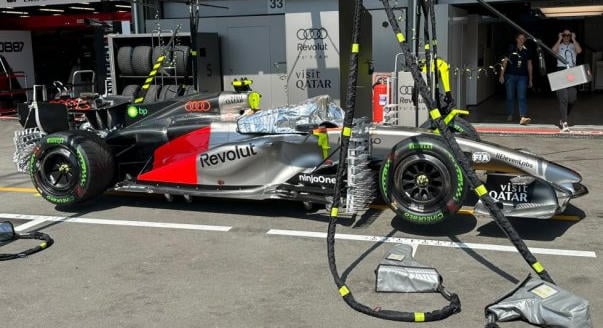 ÉLŐ: Az első F1-es edzés Bakuban