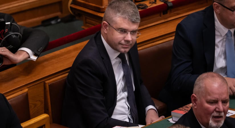 Ágh Péter kabinetvezetője fizette magánszemélyként a Fidesz sárvári háborúellenes fórumainak helyszínét