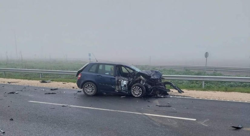 Hajmeresztő horror az utakon, Szolnok közelében jött a szemközti sávban a halál