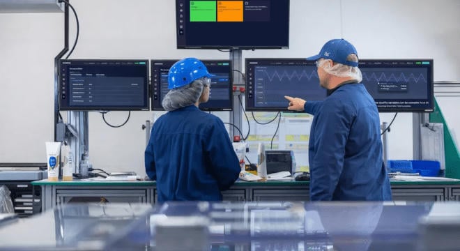 A Siemens és a P&G világszerte kiterjeszti az AI-alapú minőségellenőrzést