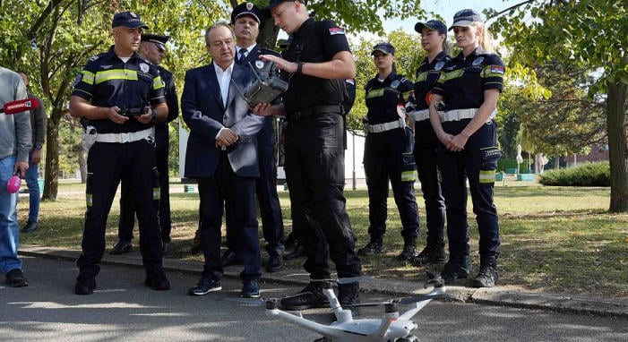 Így néznek ki a drónok, amelyek a levegőből figyelik, hogyan vezetünk