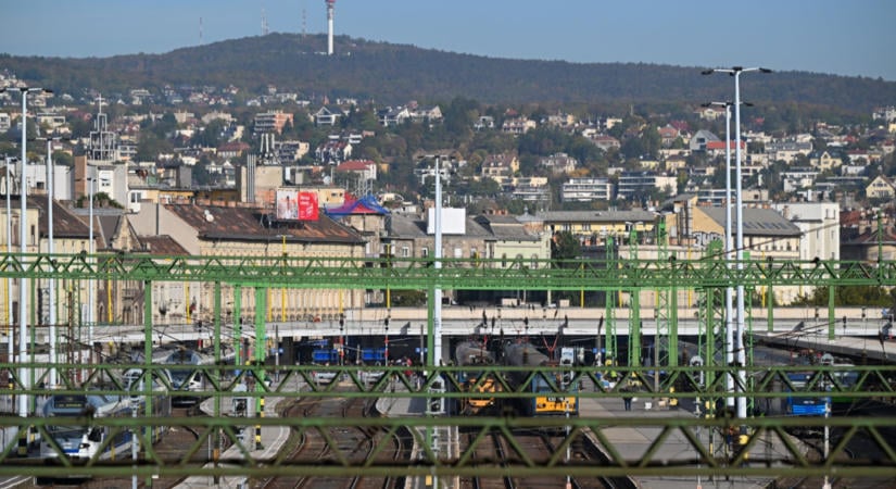 Teljesen lezárják az egyik legfontosabb budapesti pályaudvart: ez az oka