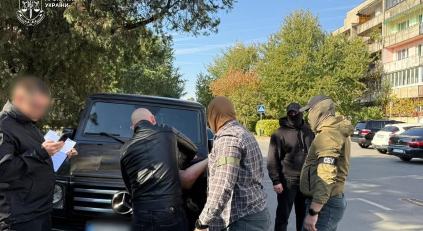 Kárpátalján őrizetbe vettek egy férfit, aki 40 ezer USA dollárt követelt egy vállalkozótól
