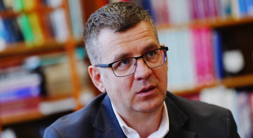 NVVH: a bíróság első- és másodfokon egyaránt törvényesnek ítélte Seszták Miklós őrizetbe vételét