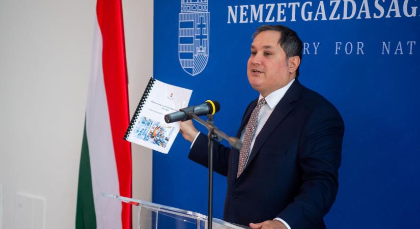 Érkezik az új támogatás? Újabb otthonfelújítási program indulását jelentette be Nagy Márton