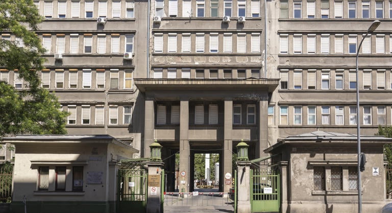 Évekre bent ragadt betegekről és 52 megszűnt ágyról ír a Péterfy Sándor utcai kórház