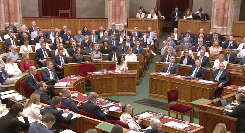 Újra összeül az Országgyűlés: 83 előterjesztés és fontos változások kerülhetnek napirendre