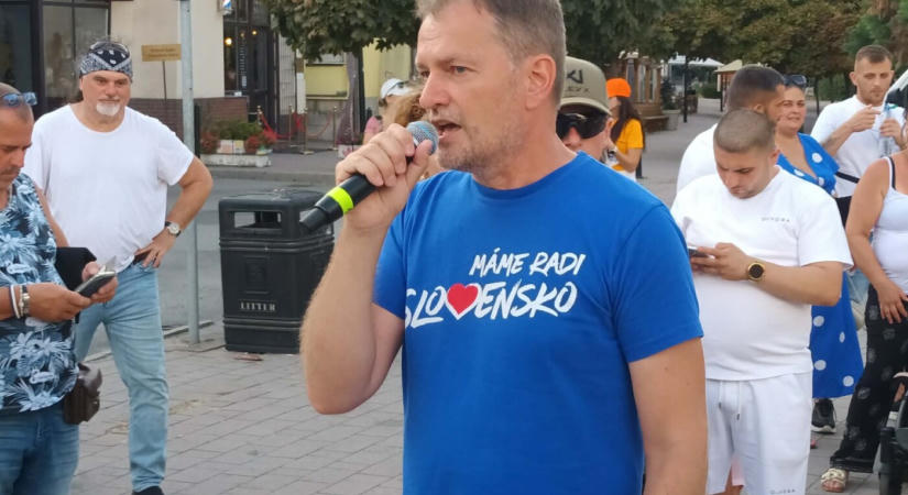 A Slovensko mozgalom indítványozza Saková és Šutaj Eštok leváltását