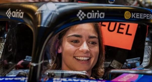 Jamie Chadwick történelmi F1-es tesztet teljesített a Williamsszel
