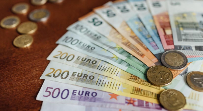 Megvan a pontos dátum: ekkor tűnhet el a forint, és jöhet az euró Magyarországon