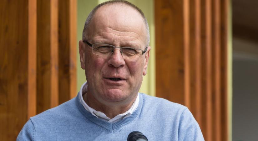 Navracsics Tibor Magyar Péternek: „ha a Fidesz a bűnözők pártja, akkor Ön is bűnöző”