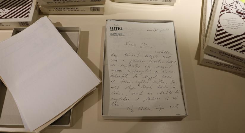 Páratlan irodalmi levelezést vásárolt a Déri Múzeum
