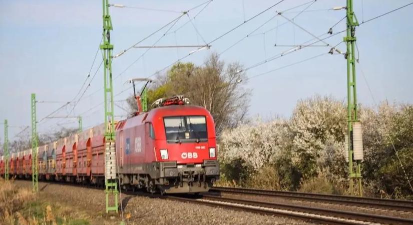 Rendkívüli fennakadás a vasúton – vonatok maradnak ki, hosszabb menetidőre kell készülni