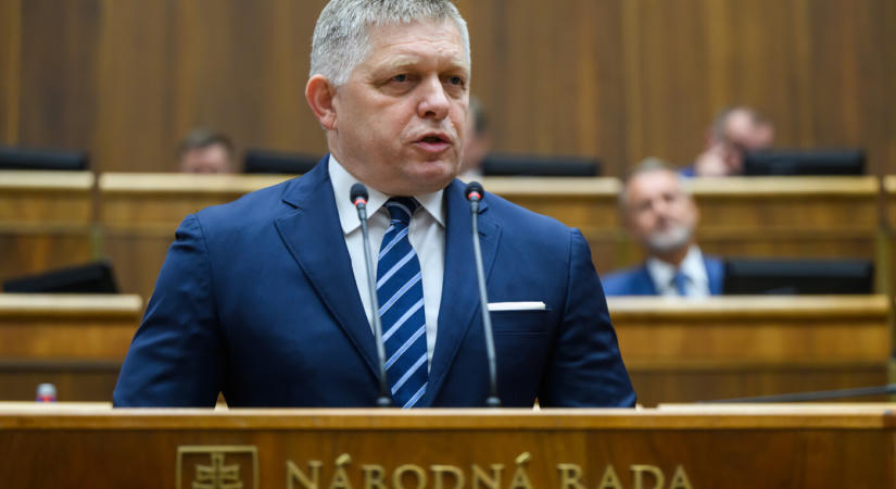 Fico: A kormány a tranzakciós adó eltörlésére készül