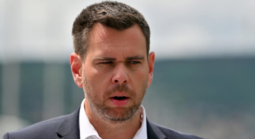Vitézy Dávid: óránként 77 millió forintba kerülhet az autópálya-koncesszió az államnak