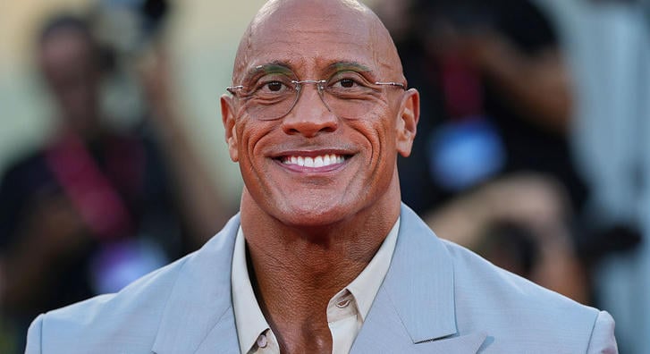 Dwayne Johnson nyugdíjasnak álcázta magát New York utcáin
