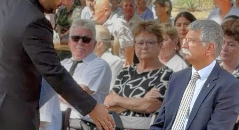 „Ennél több méltóságot várnánk” – Kőszegi Krisztián szerint Kövér László nem volt hajlandó kezet fogni vele