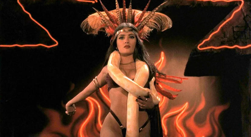 Salma Hayek 60 éves lett: íme, a születésnapos bombázó legdurvább villantásai – Videó