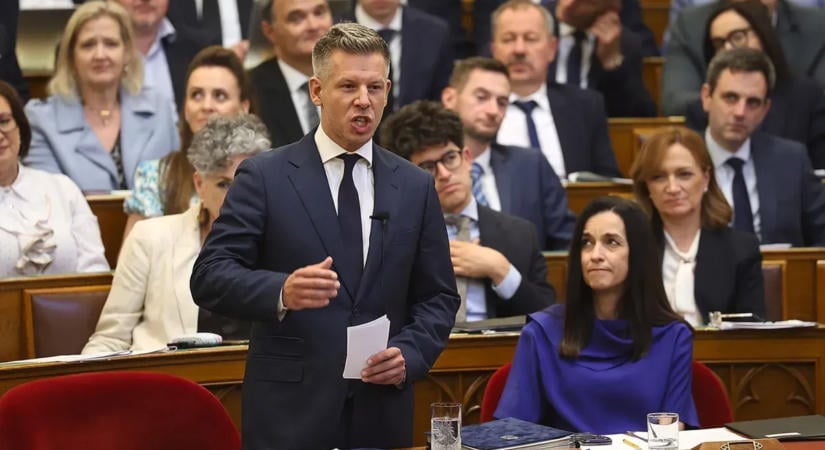Szakértő az Origónak: fájdalmas orosz válasz jöhet a diplomaták kiutasítása után