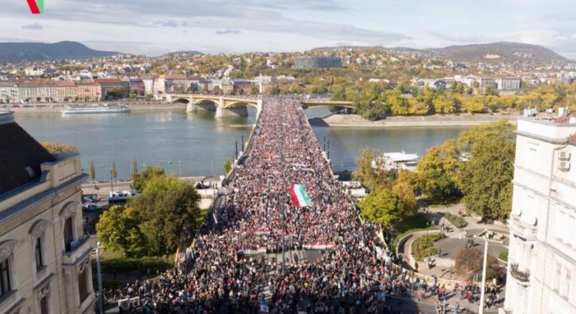 Senki ne induljon majd el, pálfordulás a Békemenetben