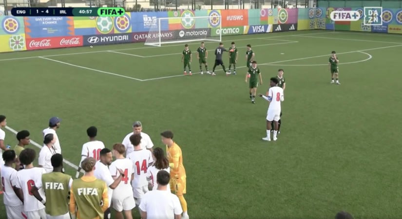 Botrány az utánpótlás-vb-n: Anglia levonult a pályáról - videó