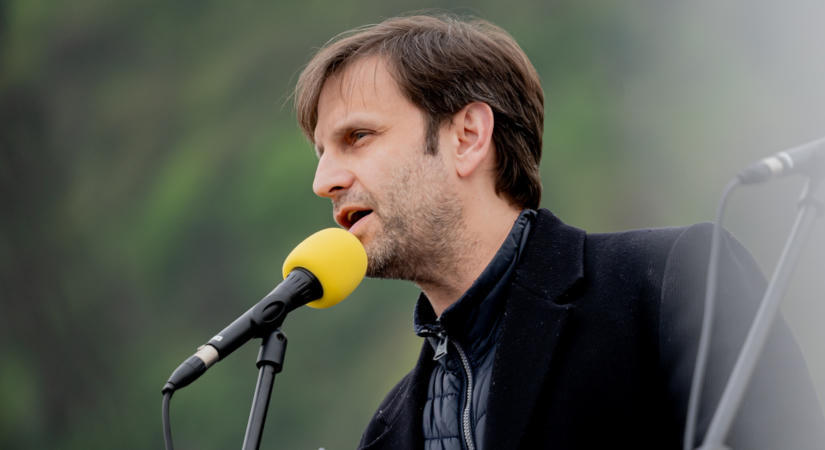Megszólalt Simon Kornél édesanyja hirtelen haláláról: A gyász megkezdését még odázom