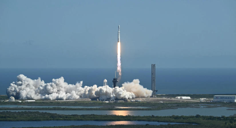 Anglia egyre többet fizet a SpaceX-nek