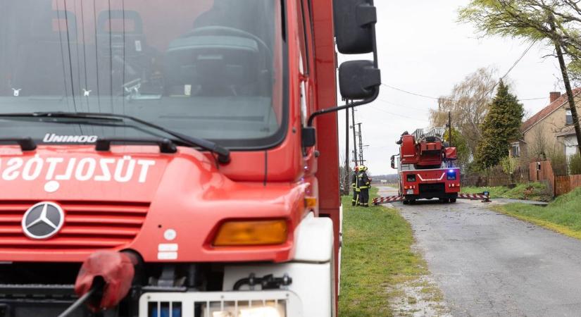 A tűzoltóknak hétfőn csak a láncfűrészekre volt szükségük – mutatjuk az okokat