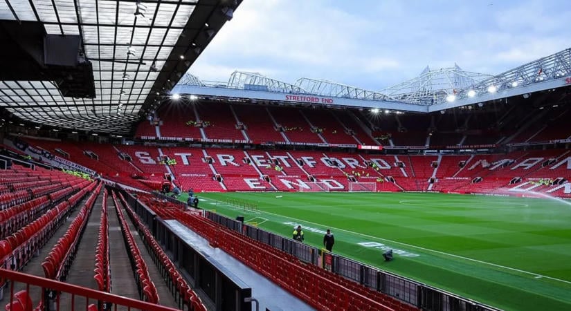 Megvásárolhatják az Old Trafford gyepdarabjait a Manchester United szurkolói