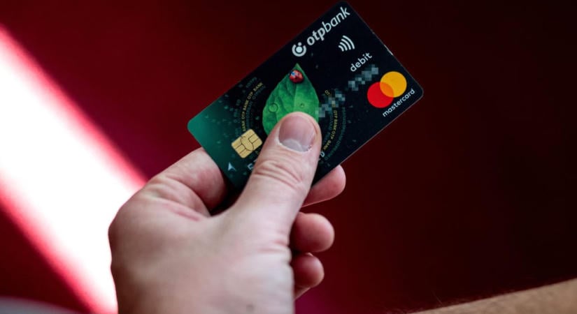 A kormány többszörösére emeli az illetékmentes banki átutalások felső határát