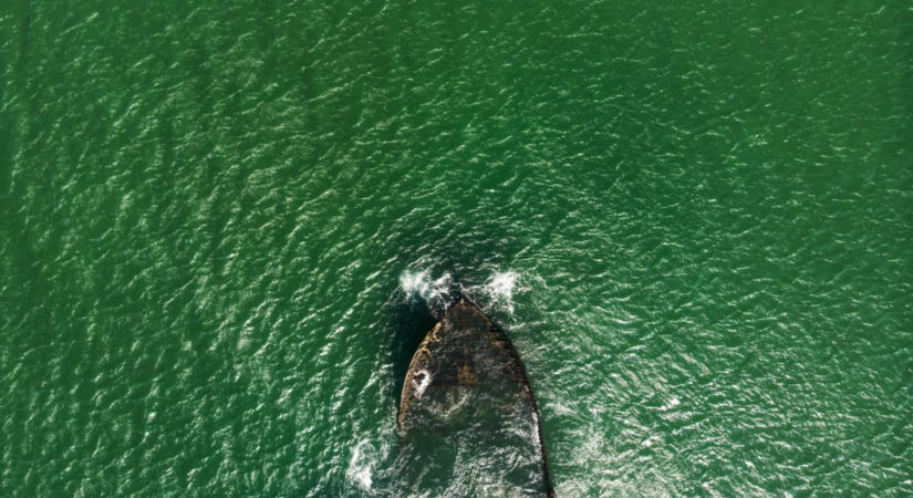 Így csap le egy amerikai harci helikopter – videó