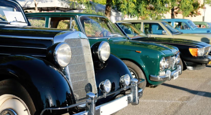 Fakerekű autók és százéves motorok érkeznek Budapestre: hétvégén Oldtimer Show