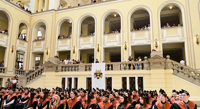 Átvették diplomáikat a végzős agrárhallgatók a Debreceni Egyetemen