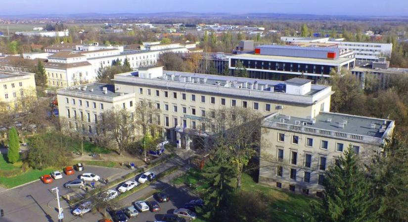 Zajlik a Pintér Sándor által kinevezett kórházvezetők eltávolítása