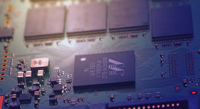 AWS-nek tervez egyedi AI-chipeket a Qualcomm, miközben a felhőszolgáltatót használja a tervezéshez