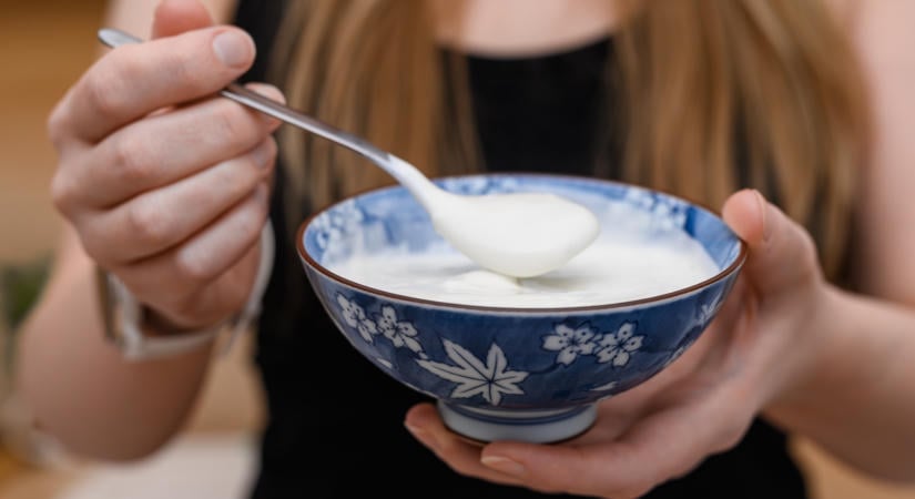Az egyik sokkal tovább eltelít, mint a másik: így válassz a skyr, a joghurt és a túró között