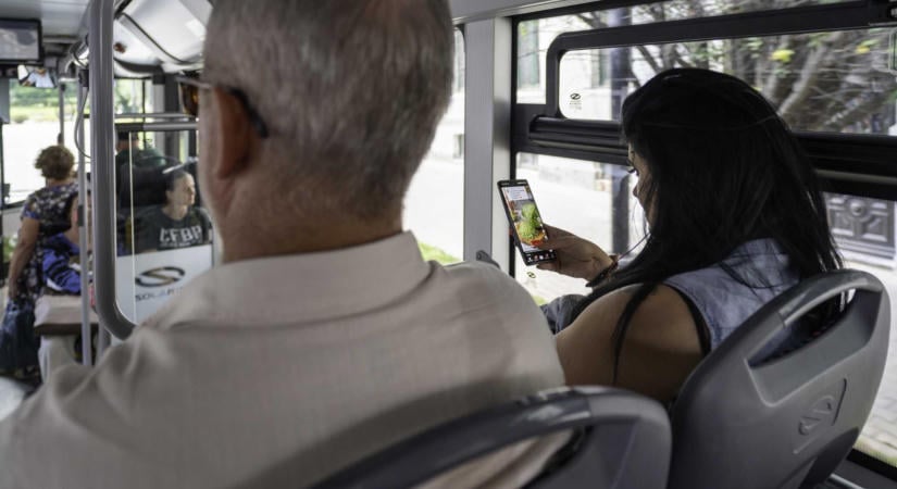 Nem tudja, melyik buszra szálljon Sepsiszentgyörgyön? Online alkalmazás segít utazást tervezni