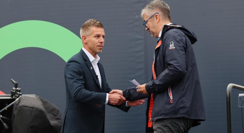 Újra összecsapott Magyar Péter és Hadházy Ákos – Orbán Viktor volt miniszterének meghívása miatt feszültek egymásnak a Facebookon