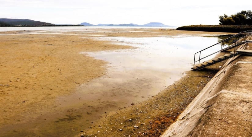Volt már ennél kevesebb víz is a Balatonban, de most más miatt aggódnak a kutatók