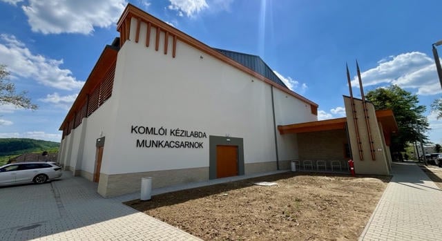 Évi több tízmilliós veszteséget termel a komlói kézilabda-munkacsarnok